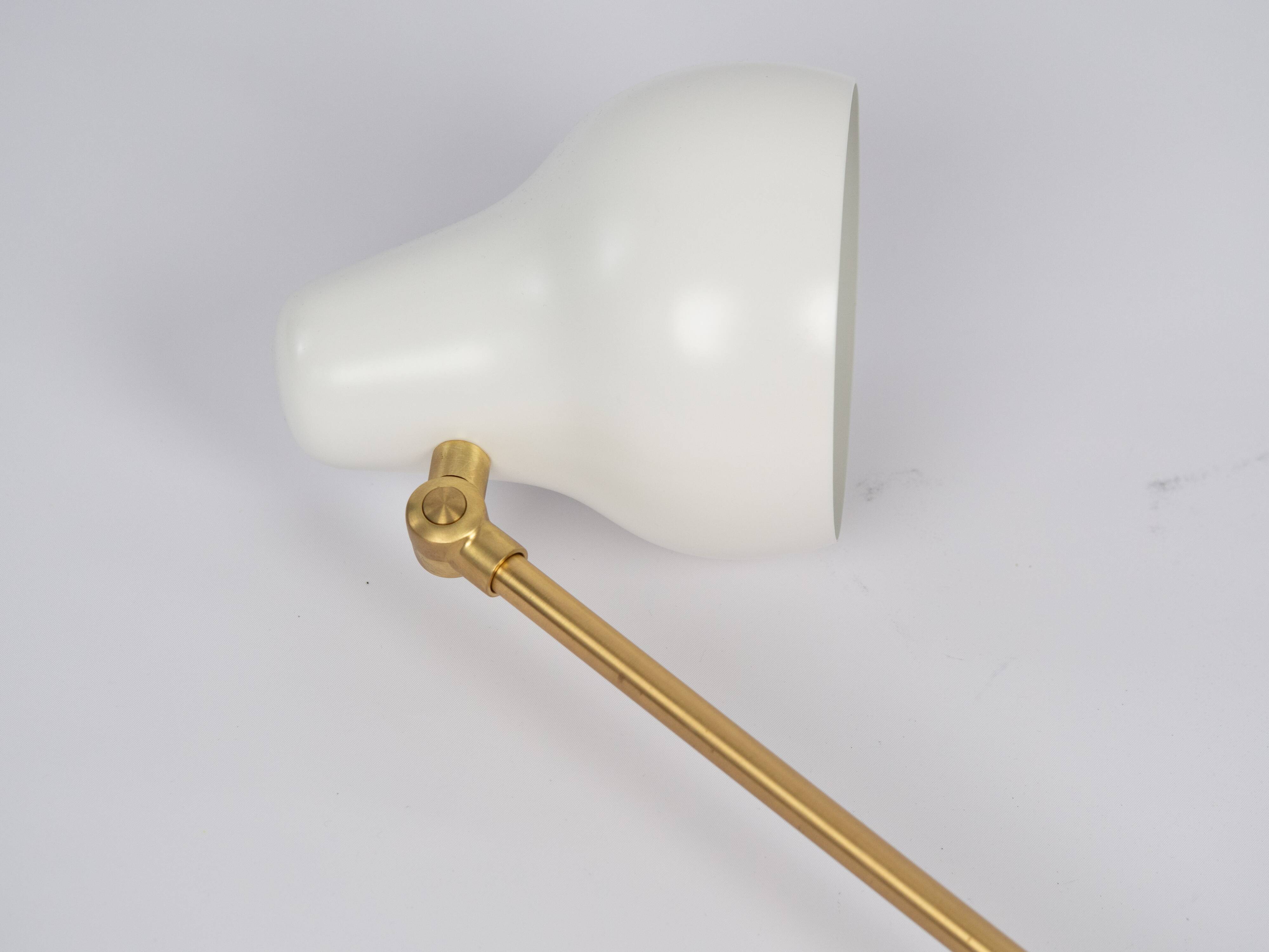Lampe de table VL38 de Vilh. Lauritzen, Louis Poulsen, années 1940