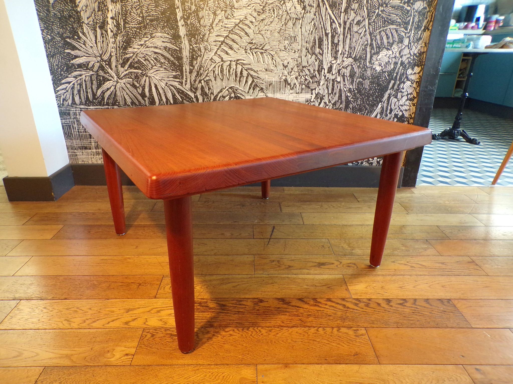 Table basse Niels Bach Danemark en teck 83x83cm