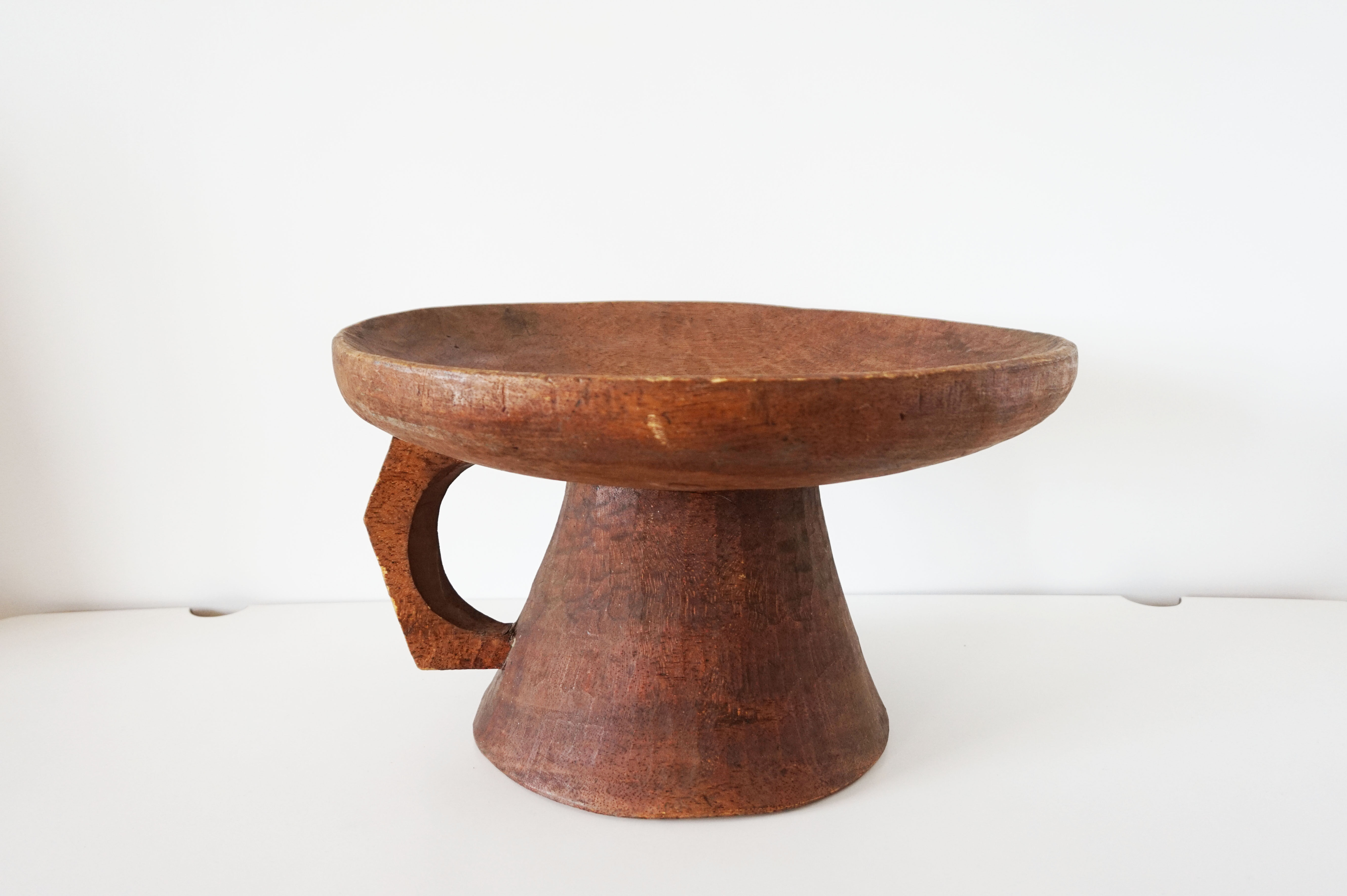 Brutalist cup in solid wood