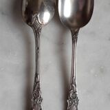 12 teaspoons silver metal