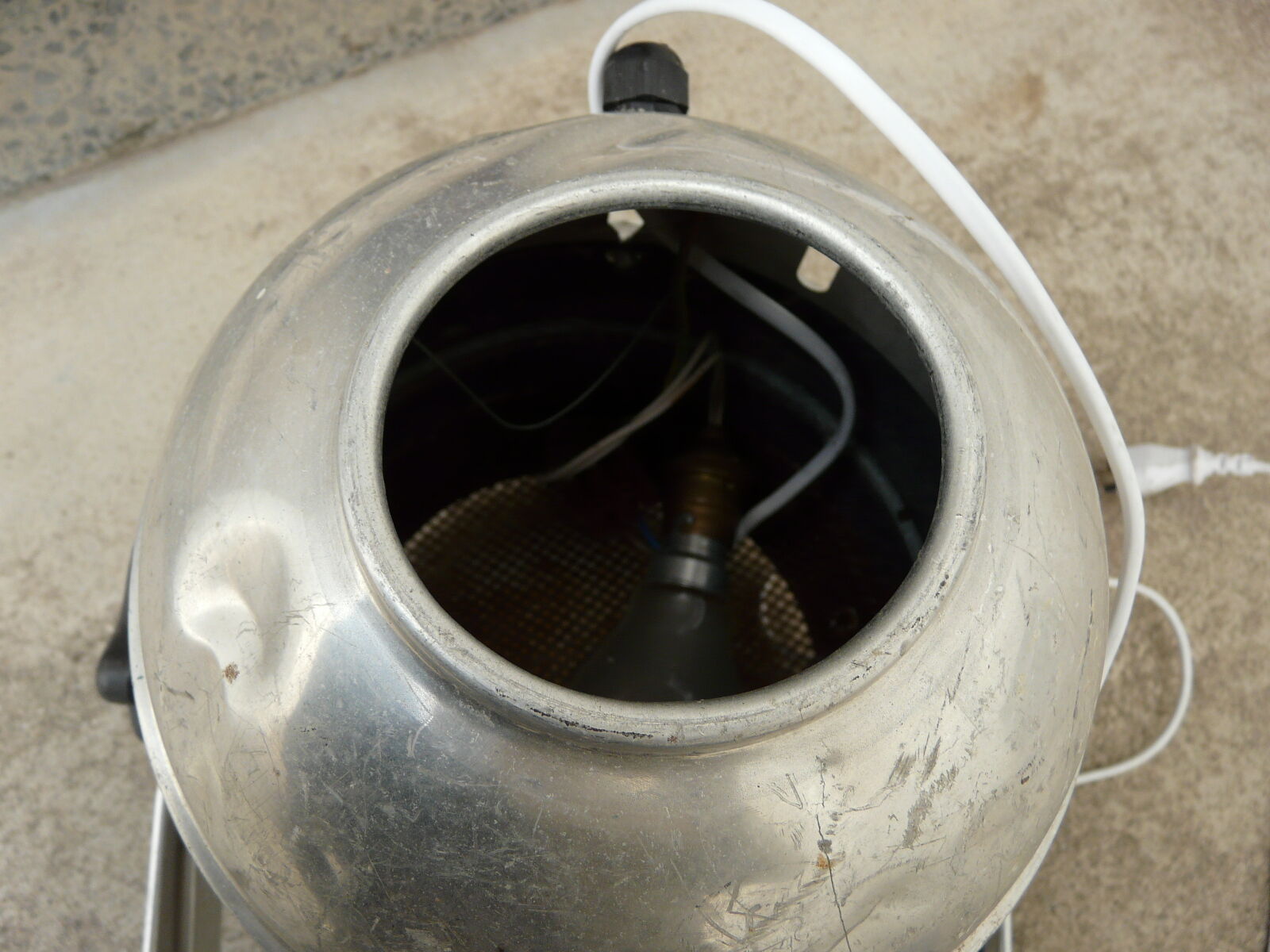 Aluminum cinema projector bowl