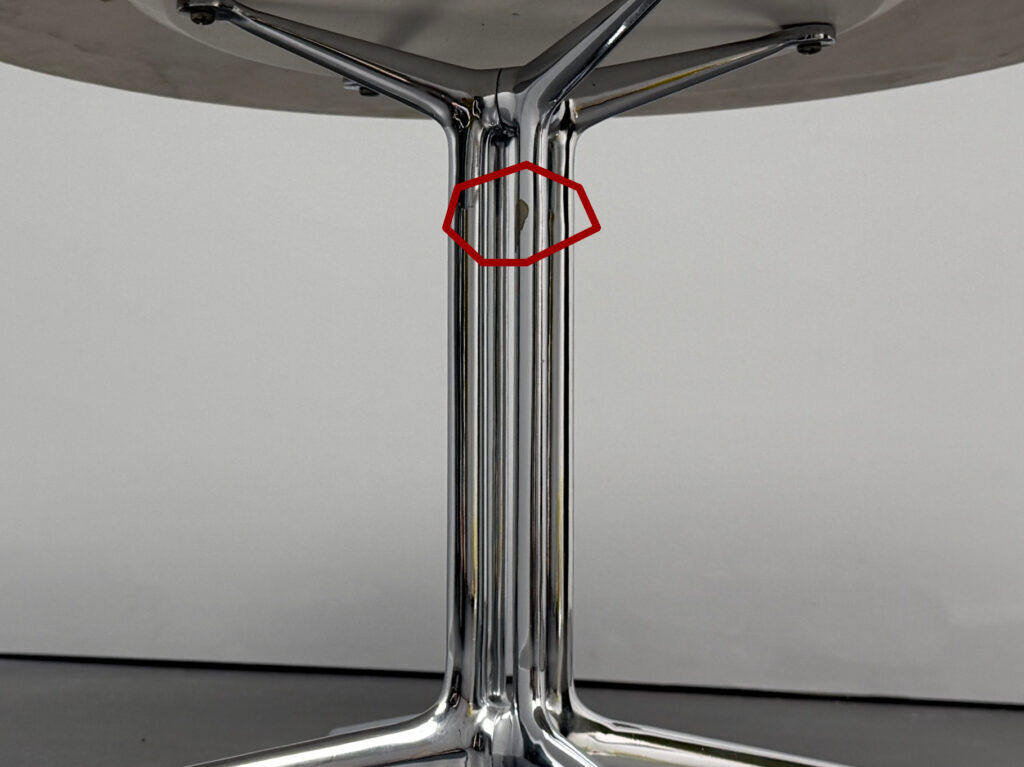 Table basse/table d'appoint La Fonda, en marbre, par Charles et Ray Eames pour Herman Miller, Allemagne, années 1970.