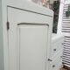 Commode asymétrique vintage vert lichen