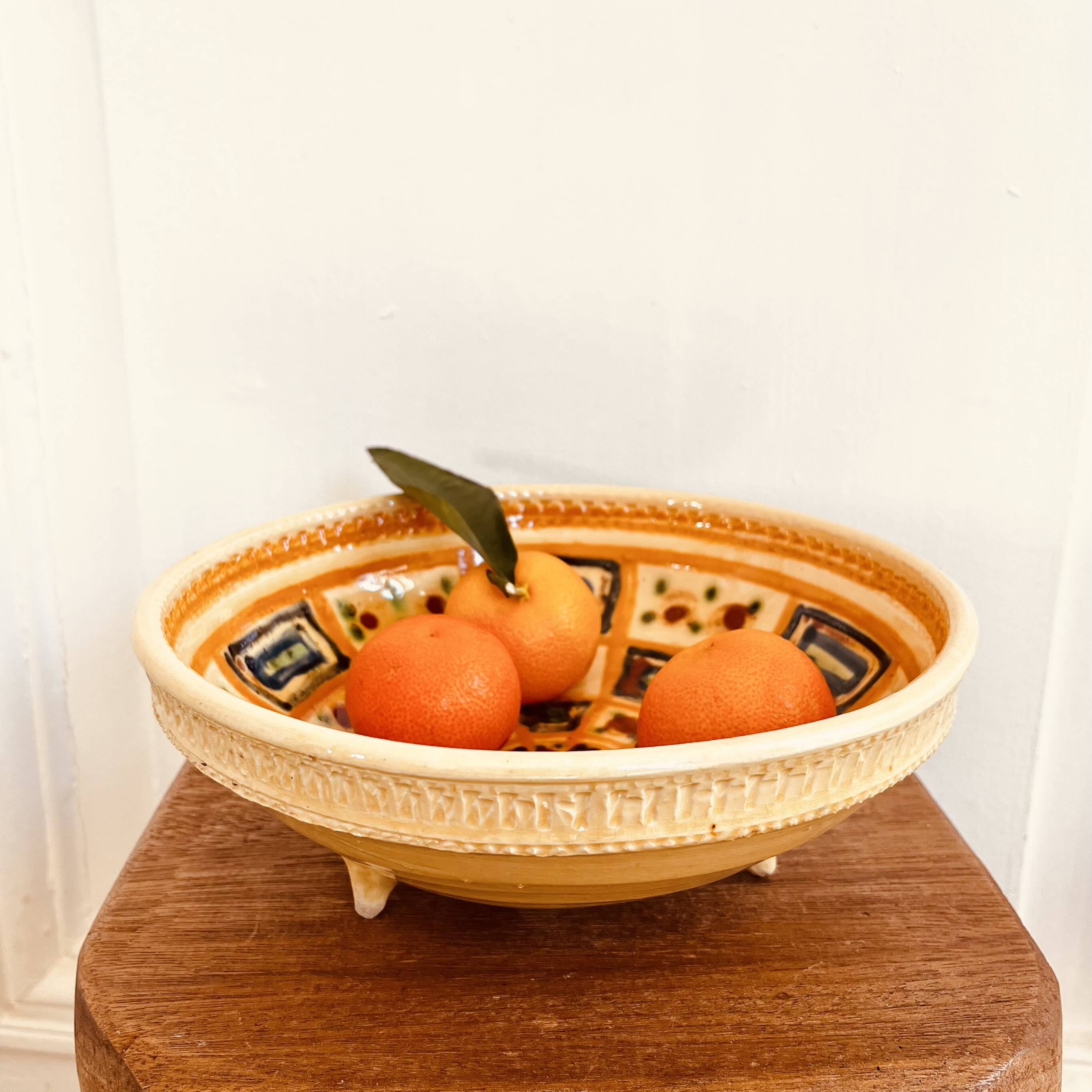 Draining dish on feet