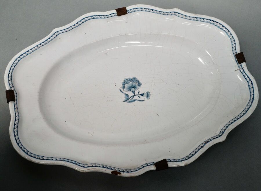 Dish In Faïence De Moustiers 18th century