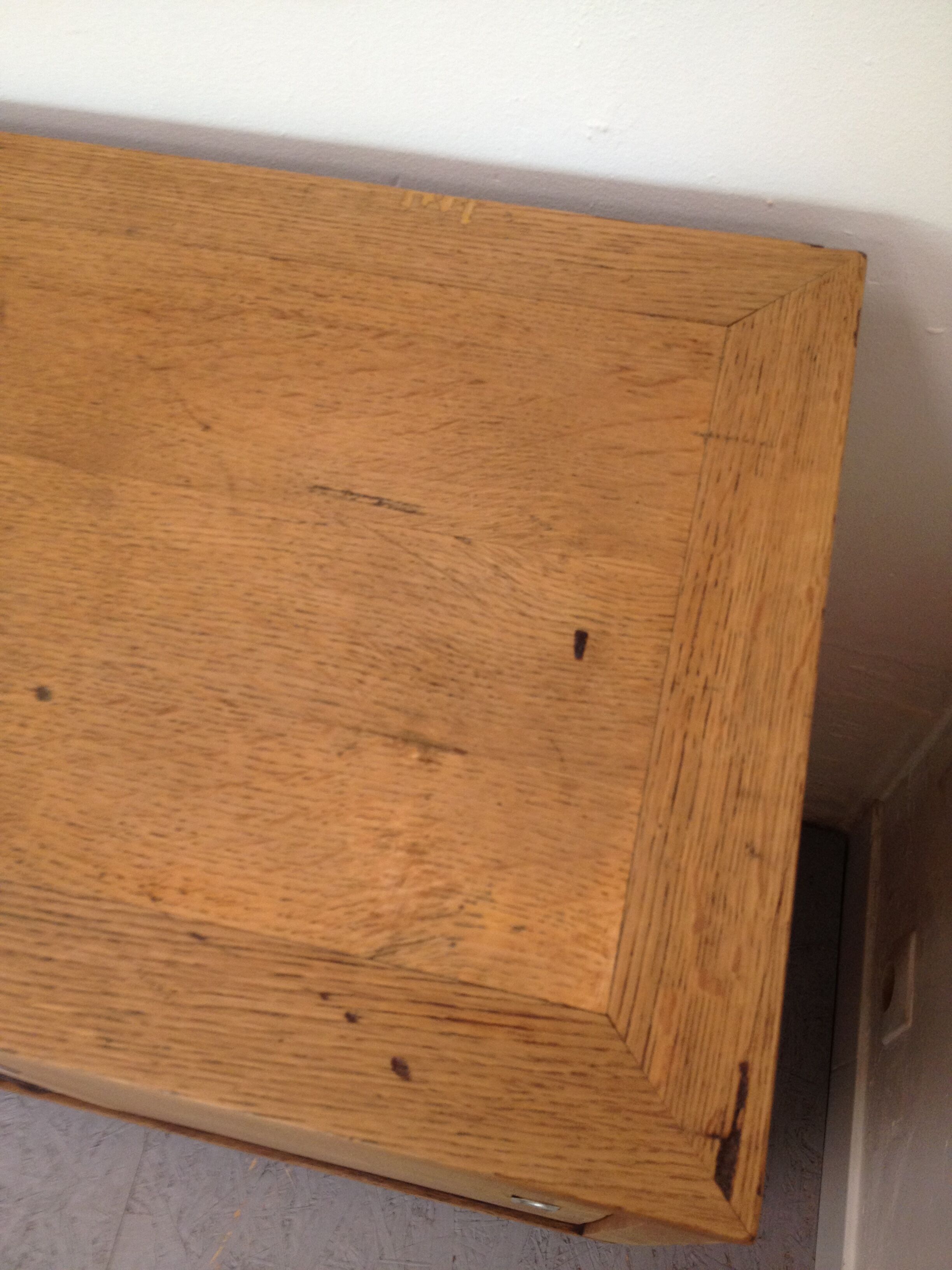 Furniture business in wood oak veneer 3 sliding doors