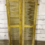 Paire d’anciens volets en bois
