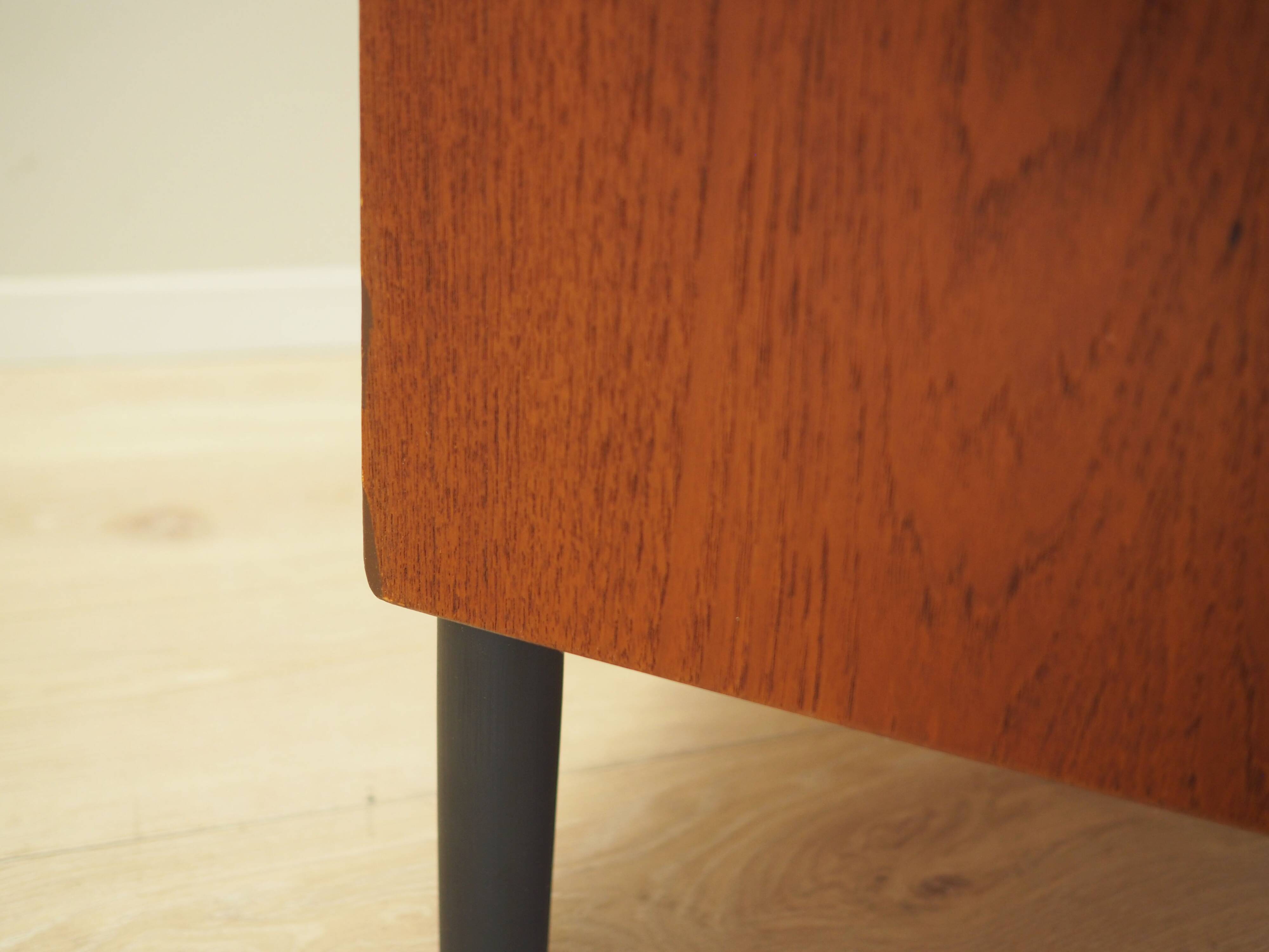 Commode en teck, design danois, années 1970, production : Danemark
