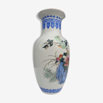Porcelain vase birds lyres and nightingales from Japan