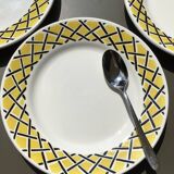 6 Dessert plates with yellow and black braiding pattern