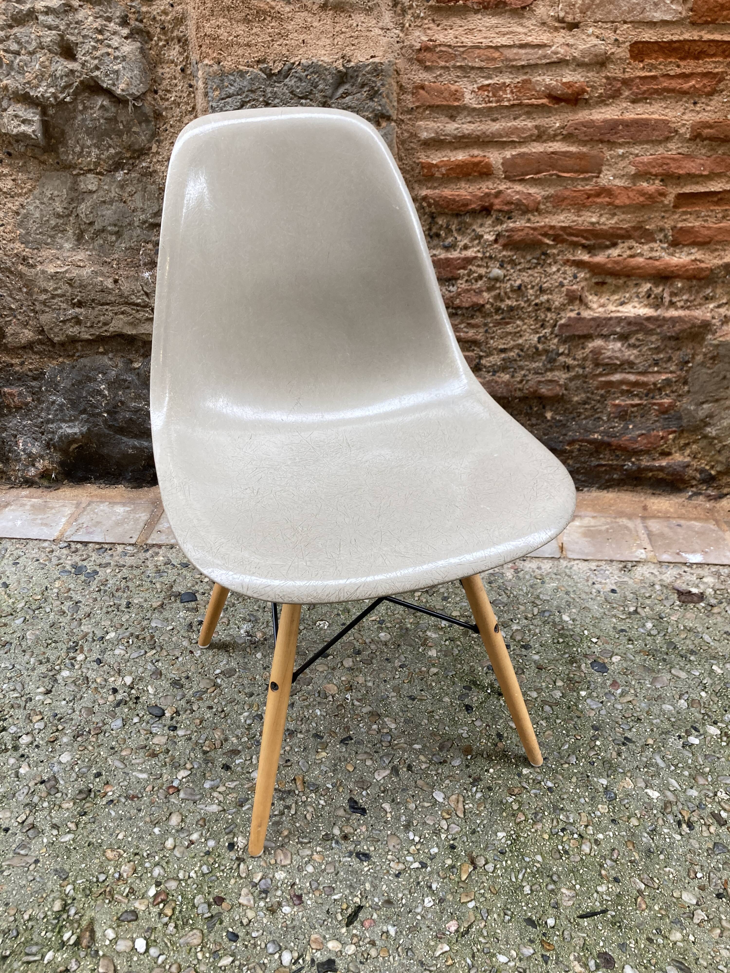 Eames DSW chair
