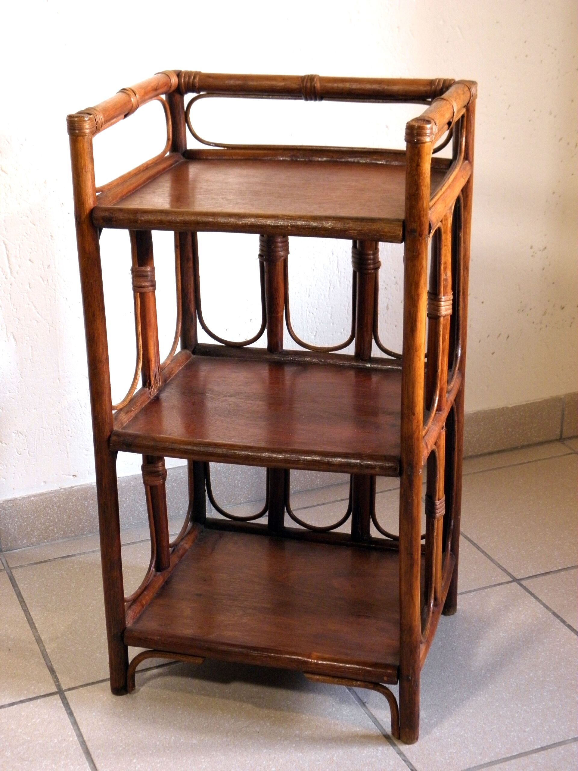 Rattan shelf 69x38cm