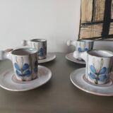 Set of 4 vintage cups