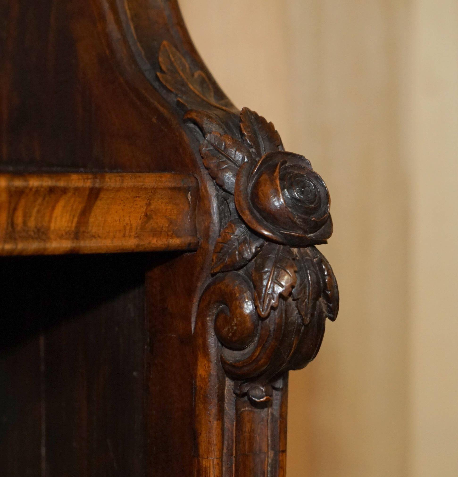 Pair of Regency cascade bookshelves in hardwood, 2.1 m in height.
