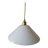 Conical suspension in white opaline
