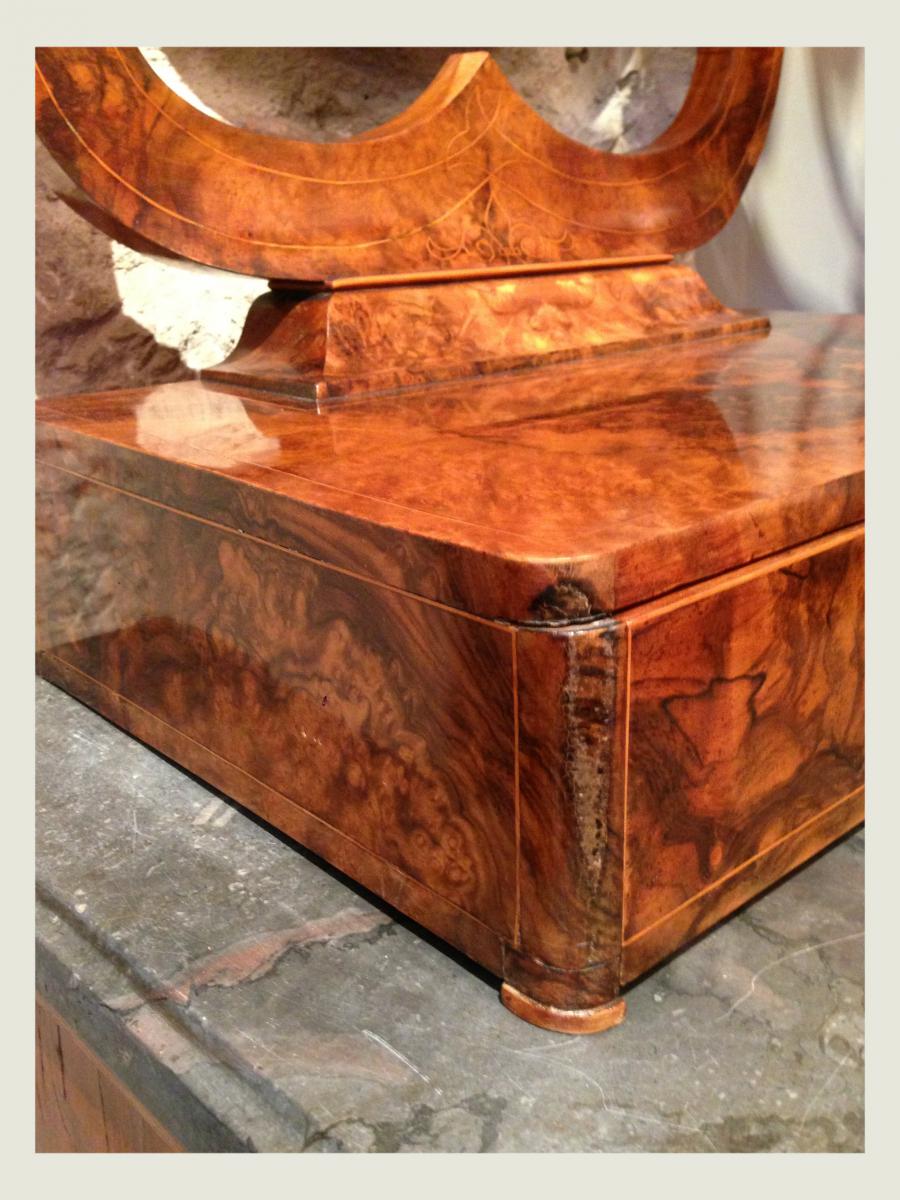 Psyche of 19th Charles X Walnut table