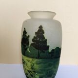 Multilayered glass vase engraved with acid