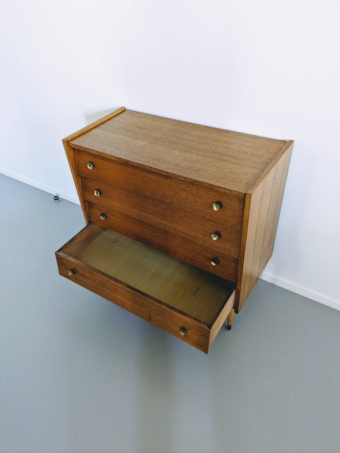 Vintage wooden chest of drawers