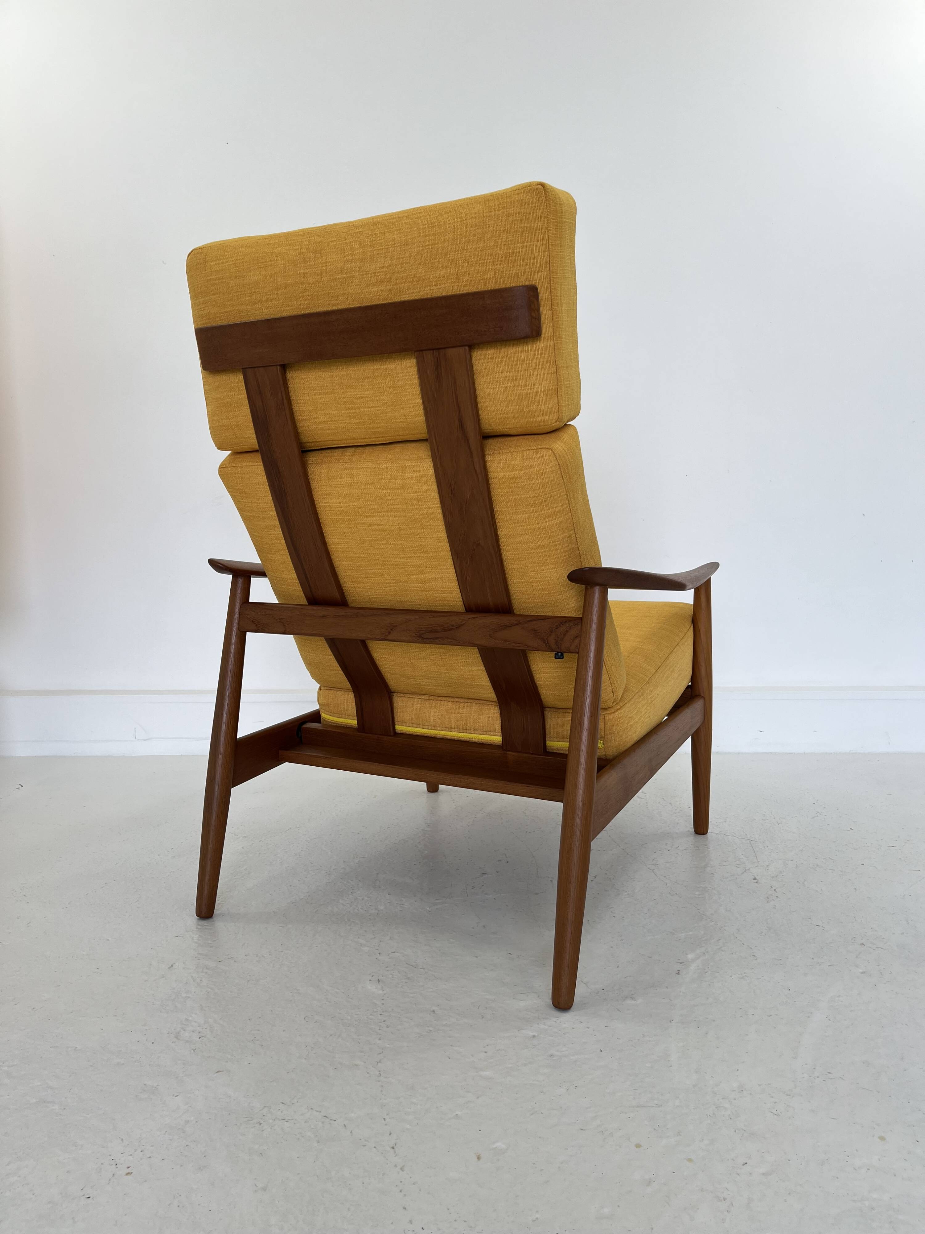 Fauteuil FD 164 en teck par Arne Vodder pour France & Son