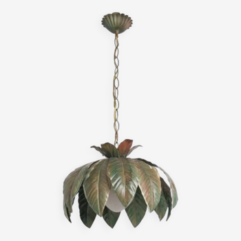 Pendant light with metal green leaves
