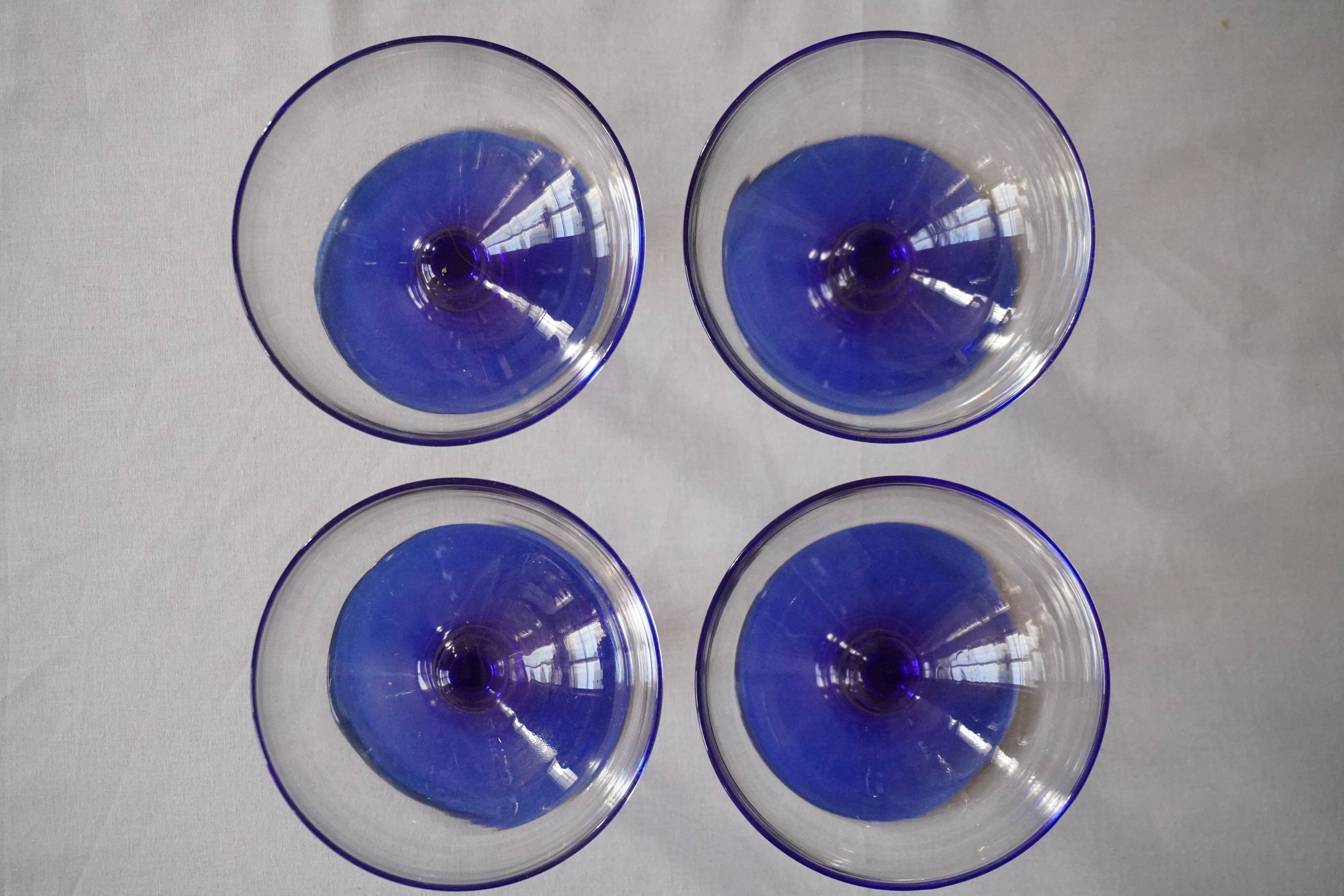 Set of 4 glass (ice cream) bowls, blue stem, Codec