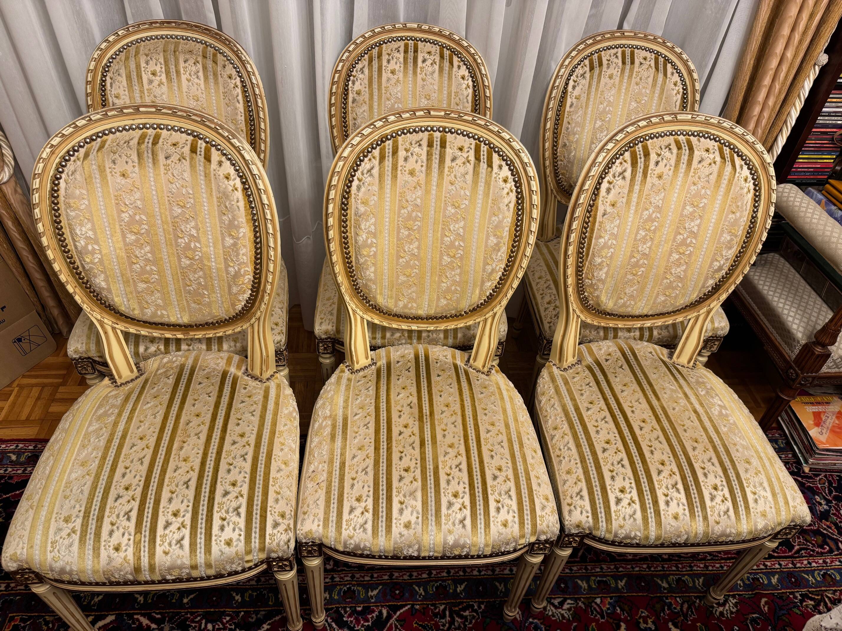 Elysée chairs Louis XVI