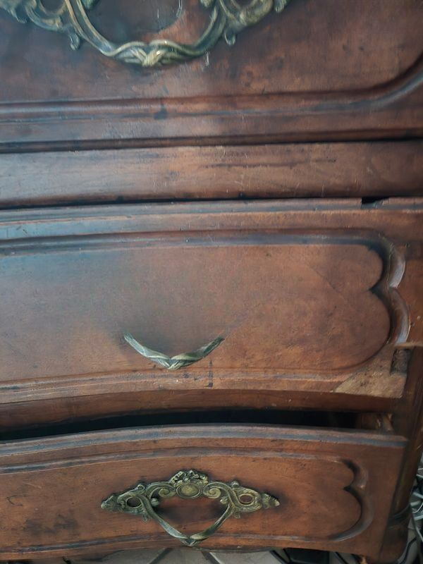 Antique Louis XV style commode – solid walnut