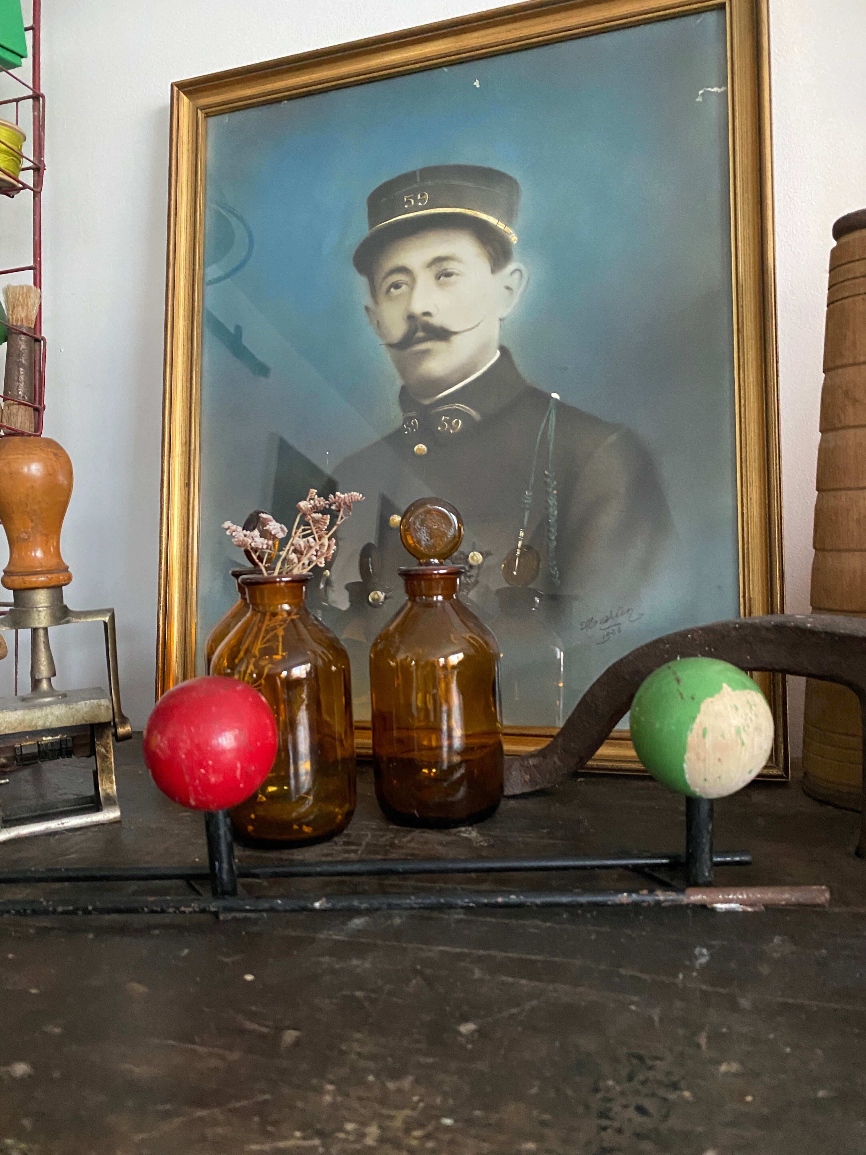 Vintage ball coat holder