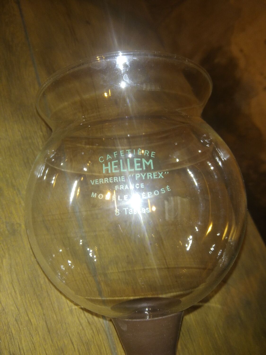 Hellem vacuum coffee maker