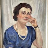 Signed portrait of a woman from 1939