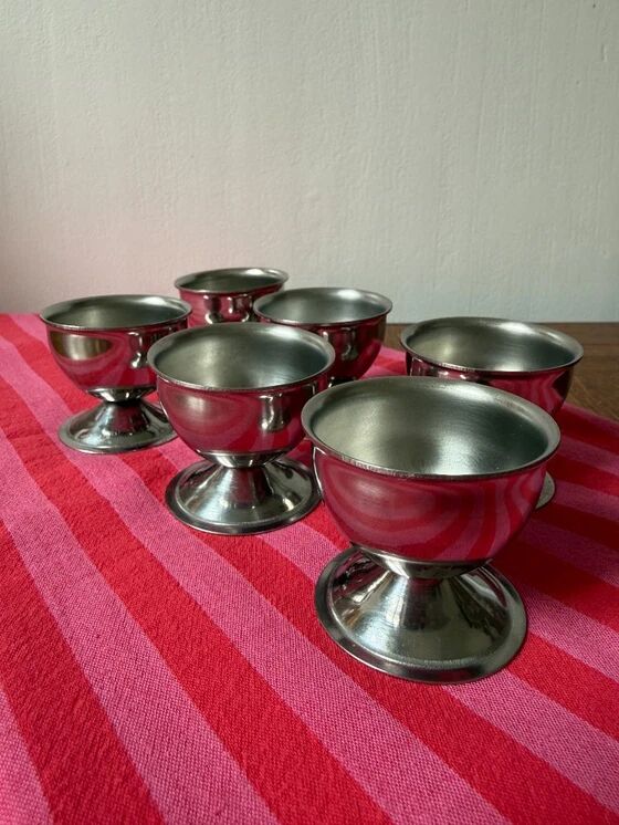 Set of 6 stainless steel egg cups