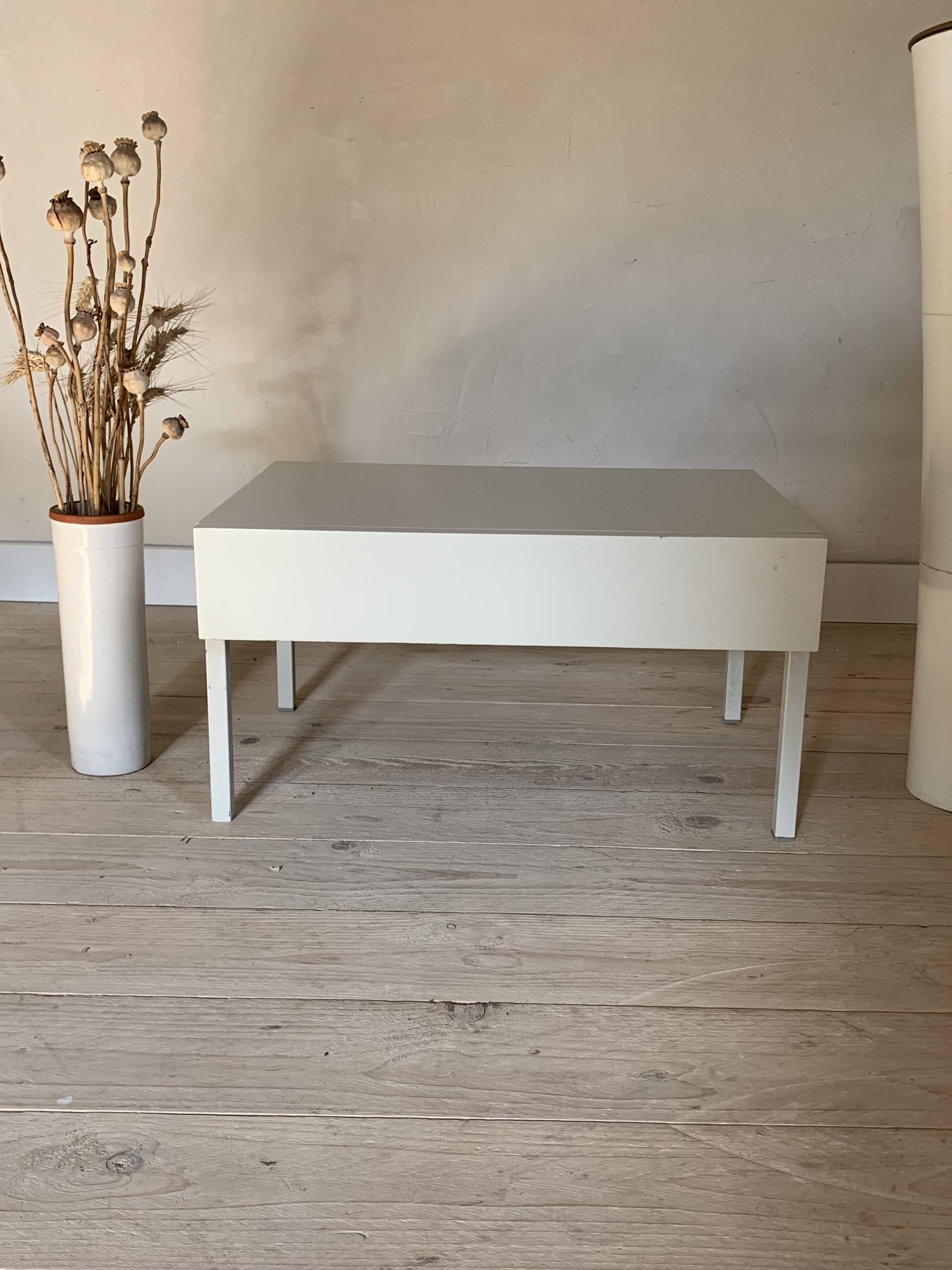 Table chevet bout de canapé vintage Interlubke