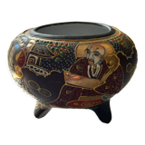 Empty pocket, burns Japanese incense Satsuma