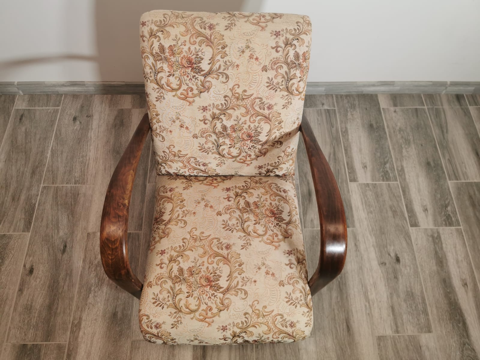 H-227 armchair by Jindrich Halabala