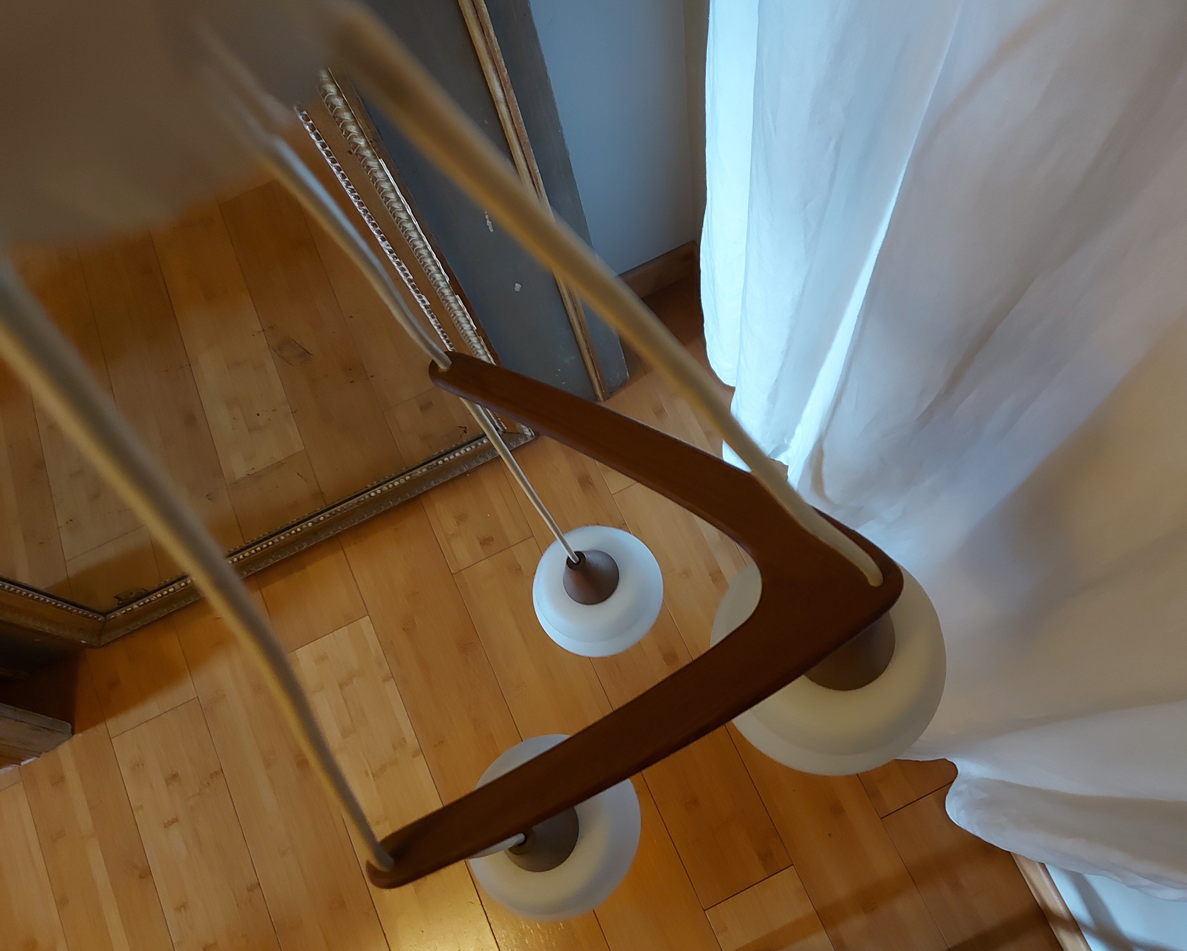 Large suspension boomerang teak , Philips design Louis Kalff ( 114 cm )