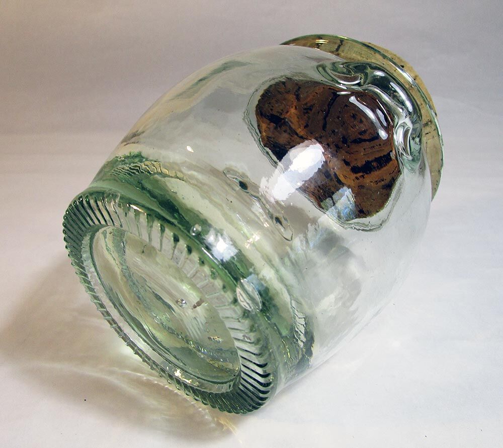 Thick glass round pot