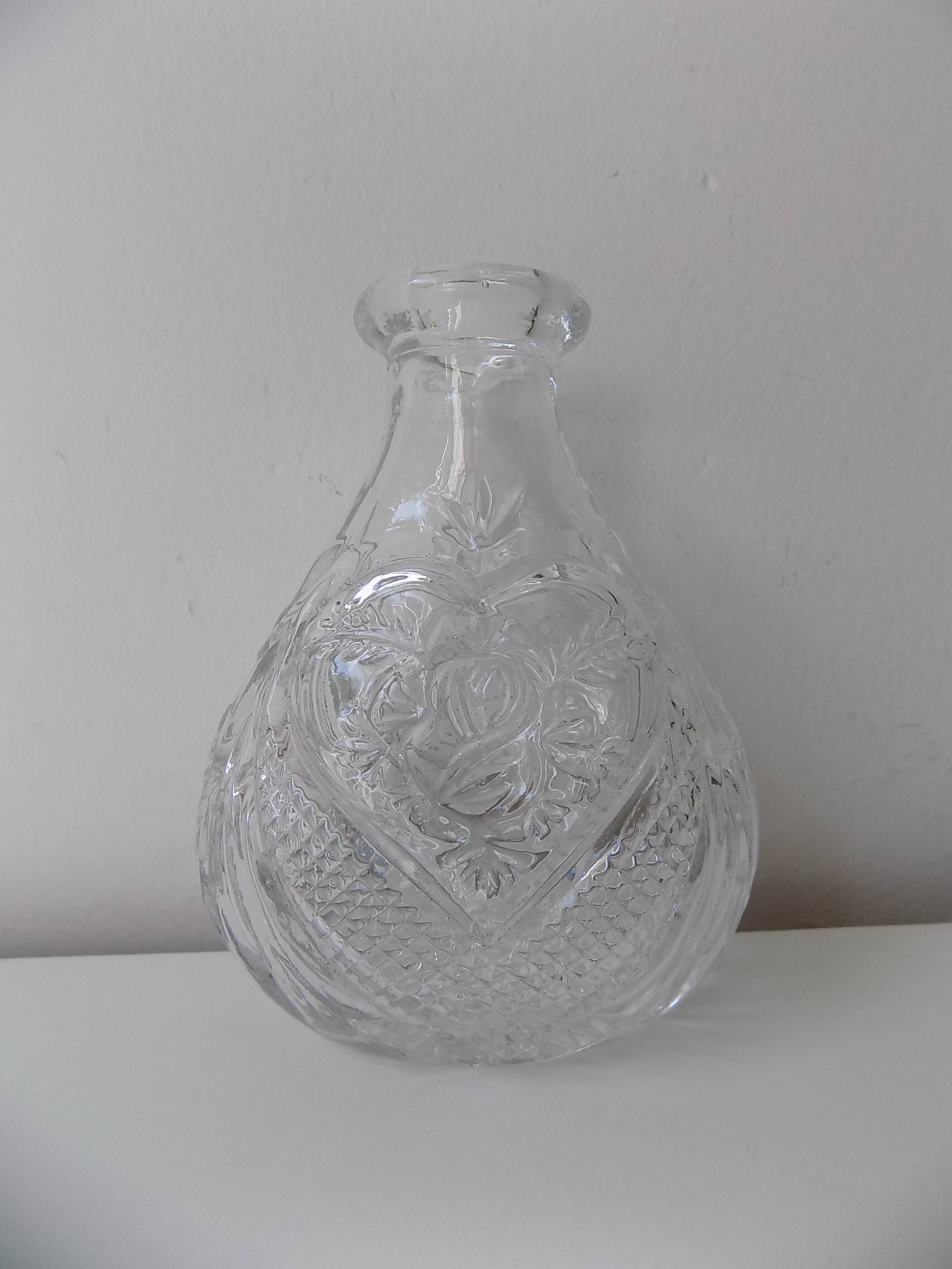 Small glass vase (11cm)