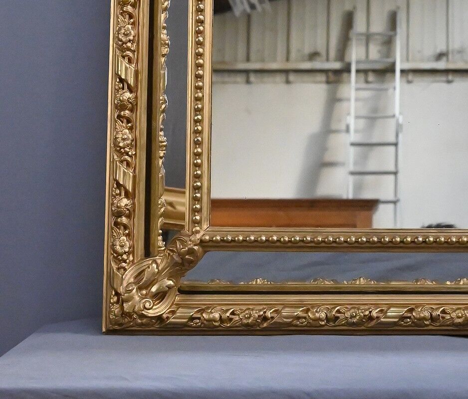 Important mirror with parcloses, Louis XVI style – late 19th century