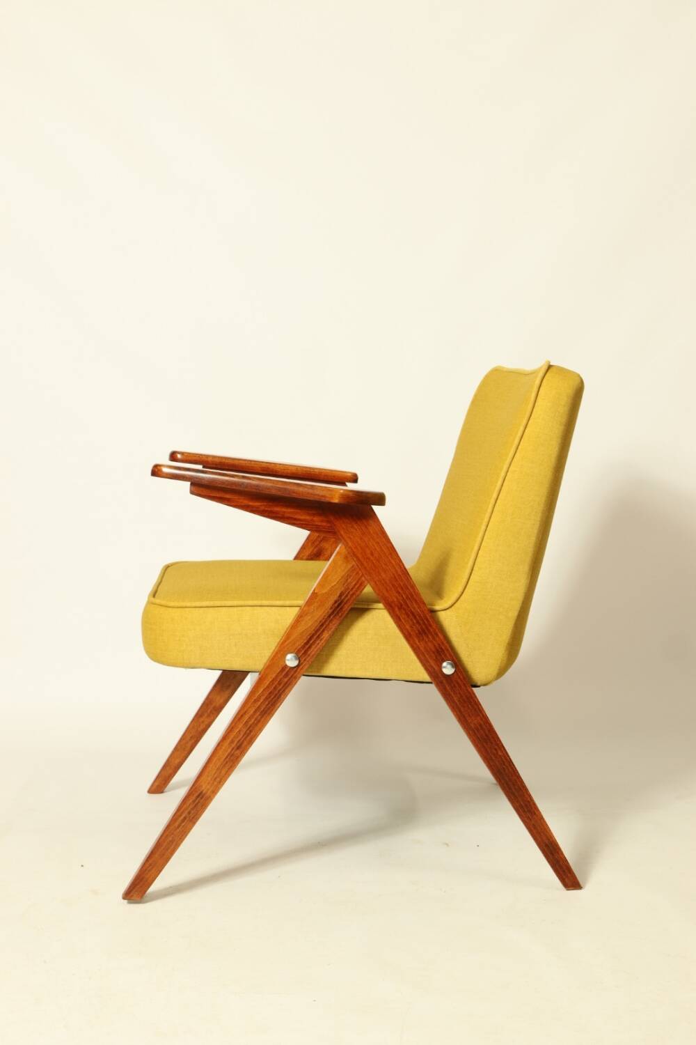 Scandinavian fauteuil jaune rétro  1970 milieu de siècle modern design chaise de salon