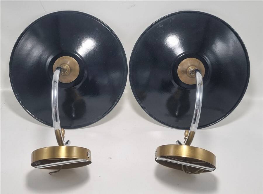 Wall lights in enamelled sheet metal