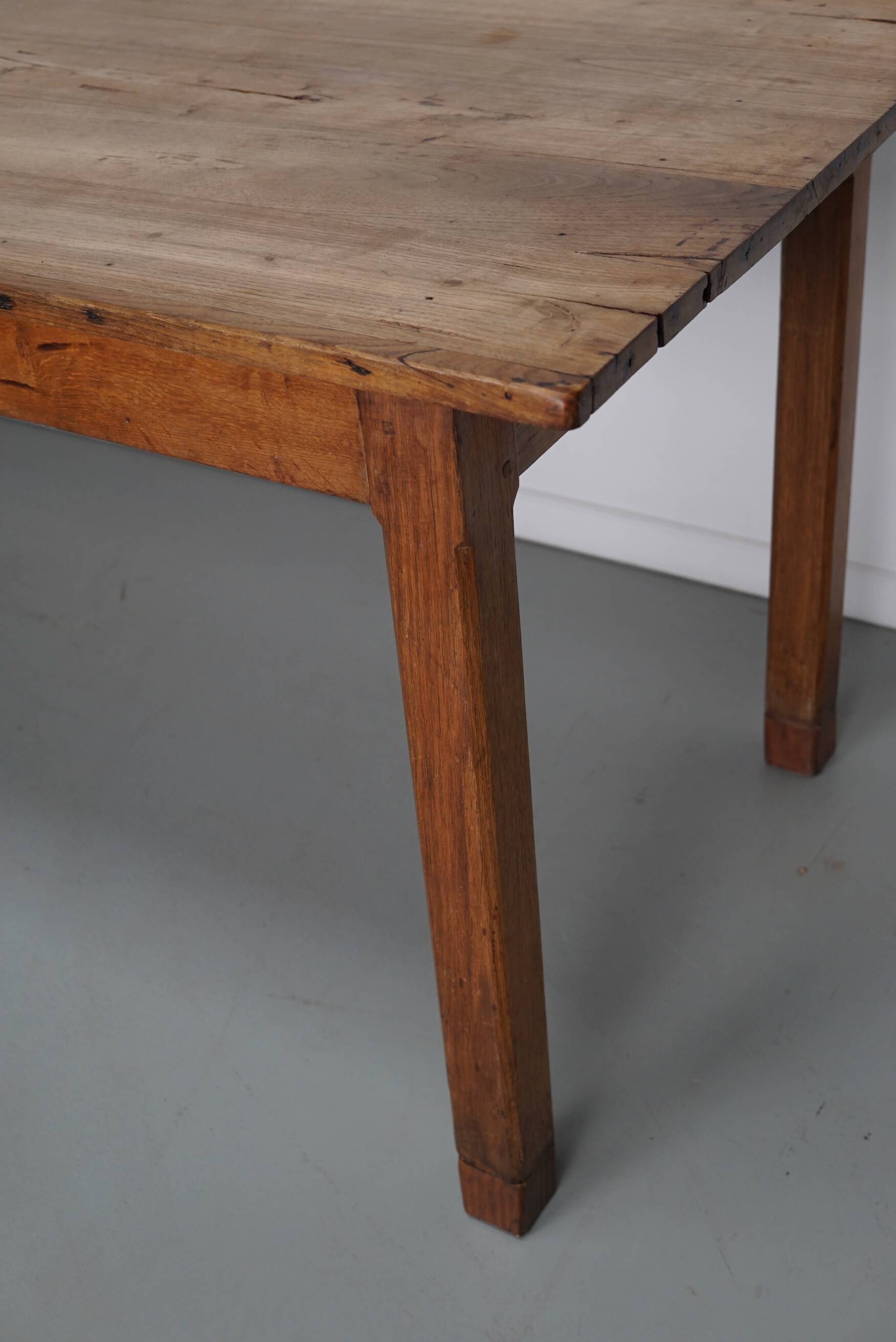Antique Elm Early 20th Century French Rustic Farmhouse Dining Table