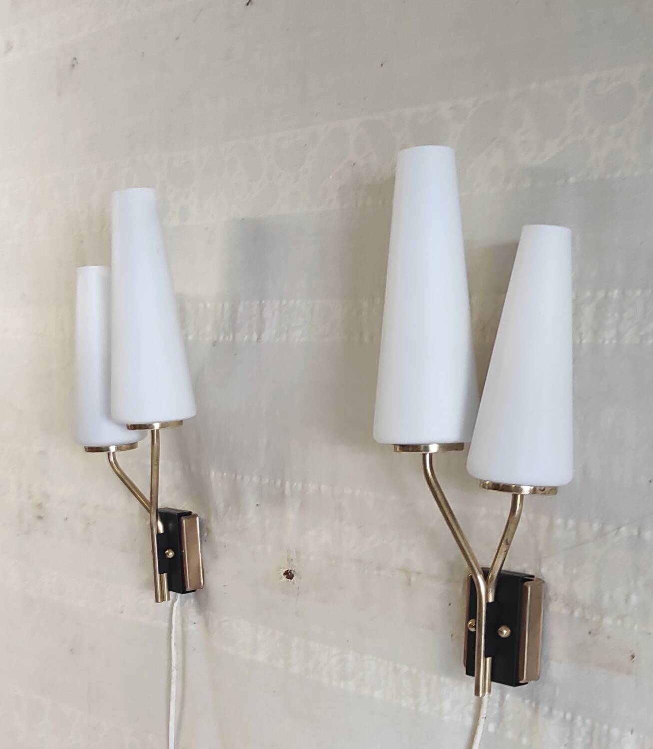 Asymmetrical double light wall sconces in brass, metal, and opaline - 50s