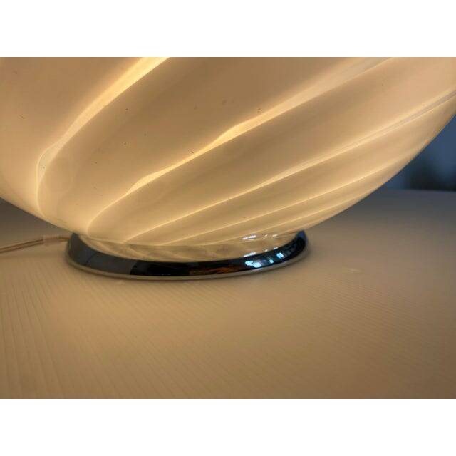 Contemporary murano spiral white murano glass table lamp