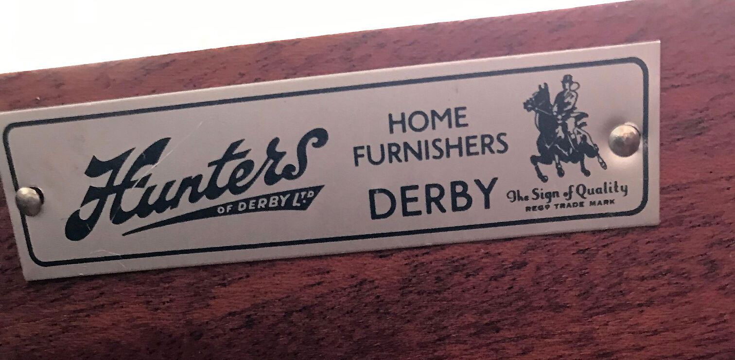 Compass foot chest of drawers in light oak from the 1960s