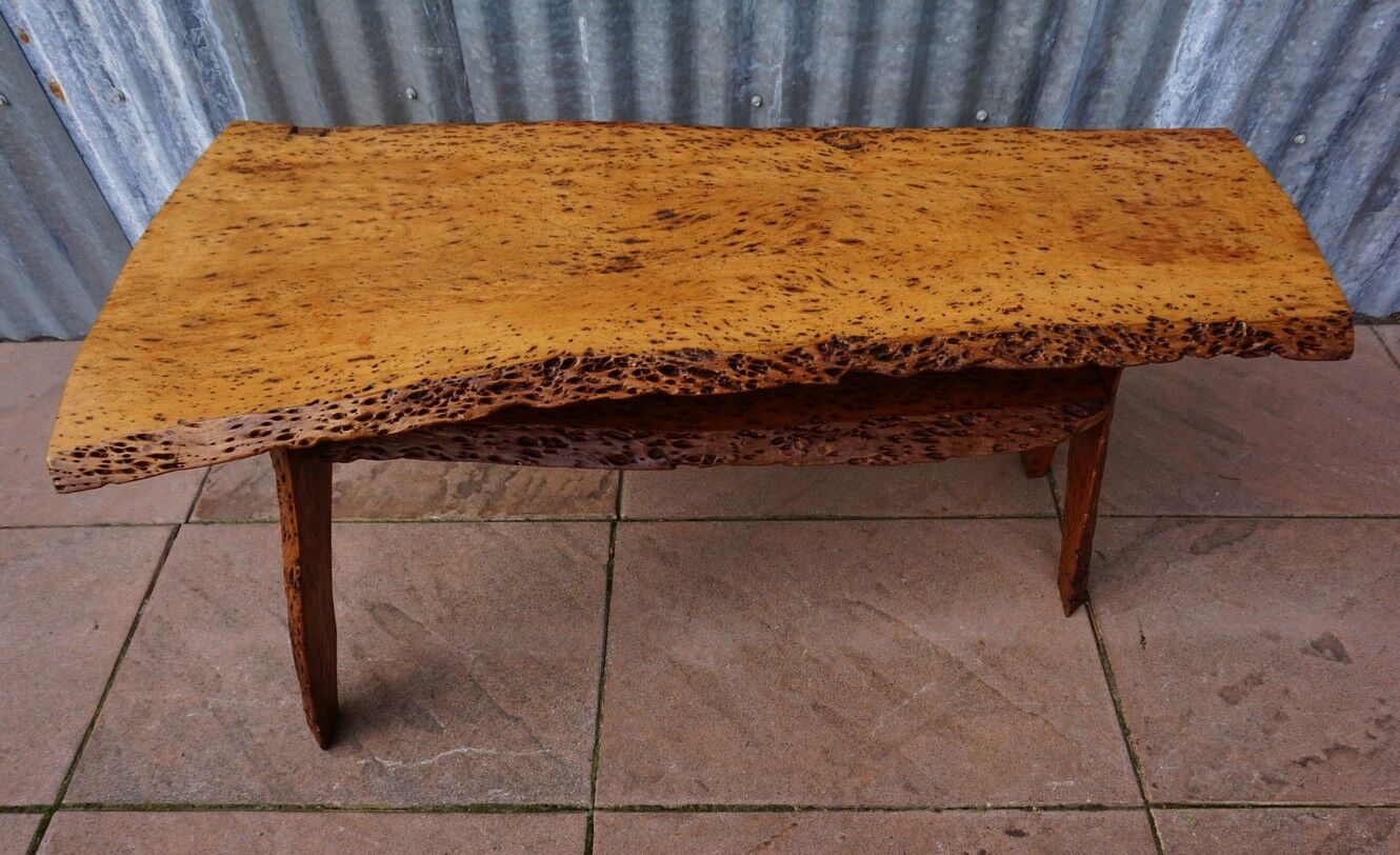 Low trunk table