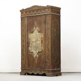 Armoire de mariée peinte d'art populaire