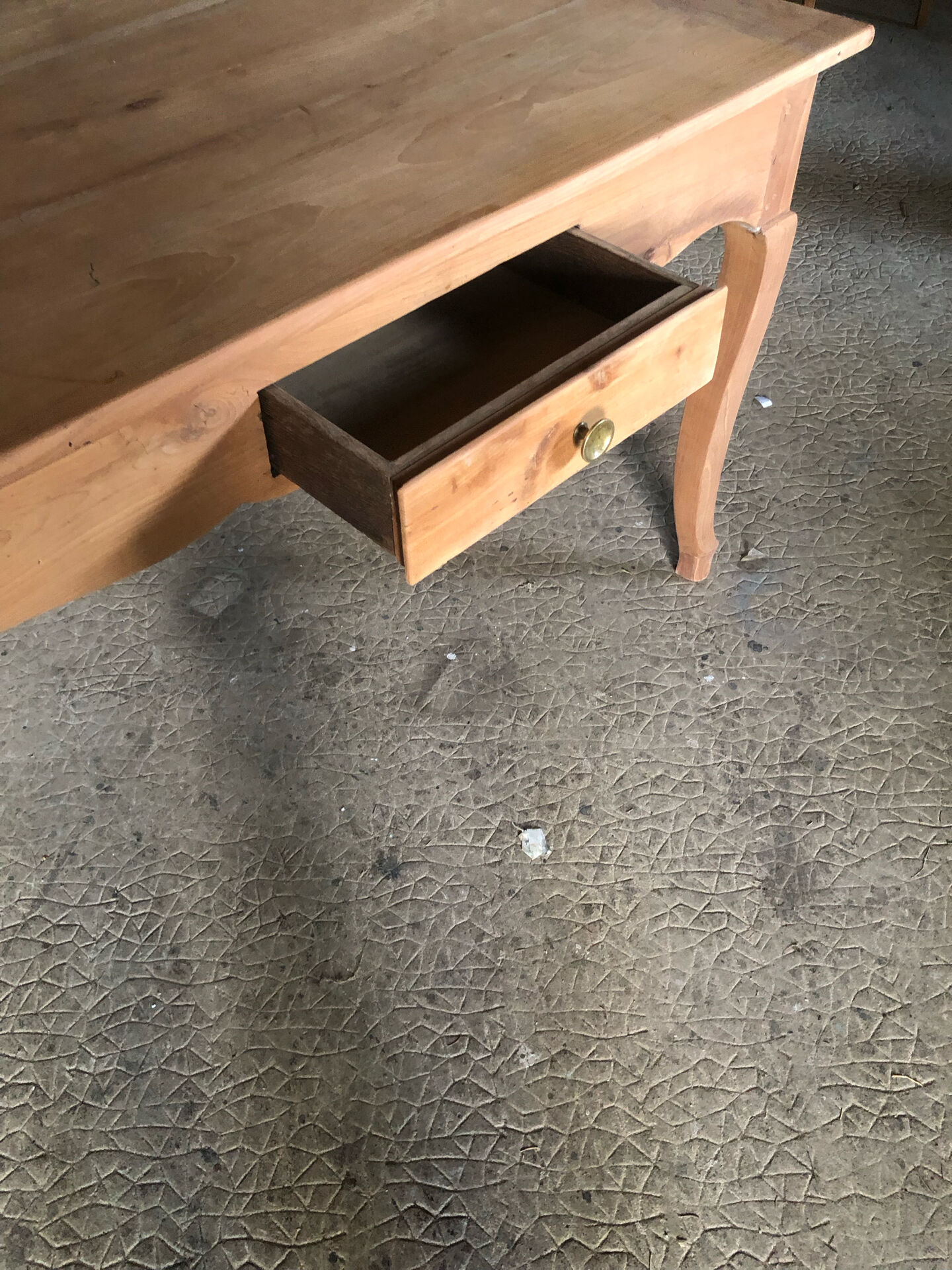 Farm table