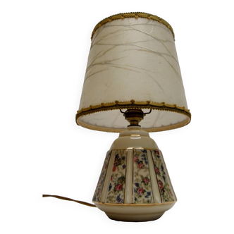 lampe chevet  bureau porcelaine fleurs dorure signée abat-jour vintage