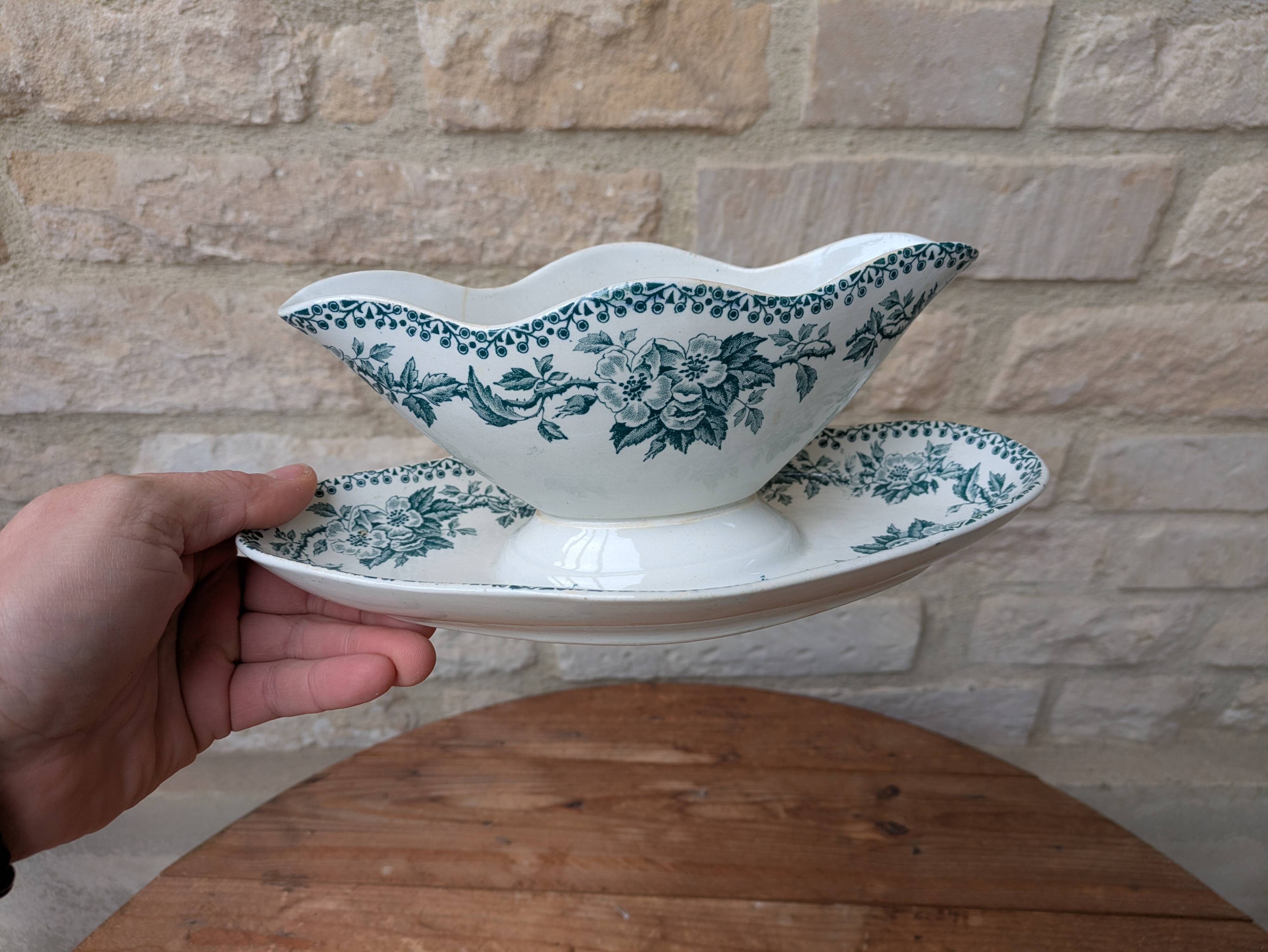 Old sauce boat on fixed frame Guadeloupe Saint Amand ceramic model