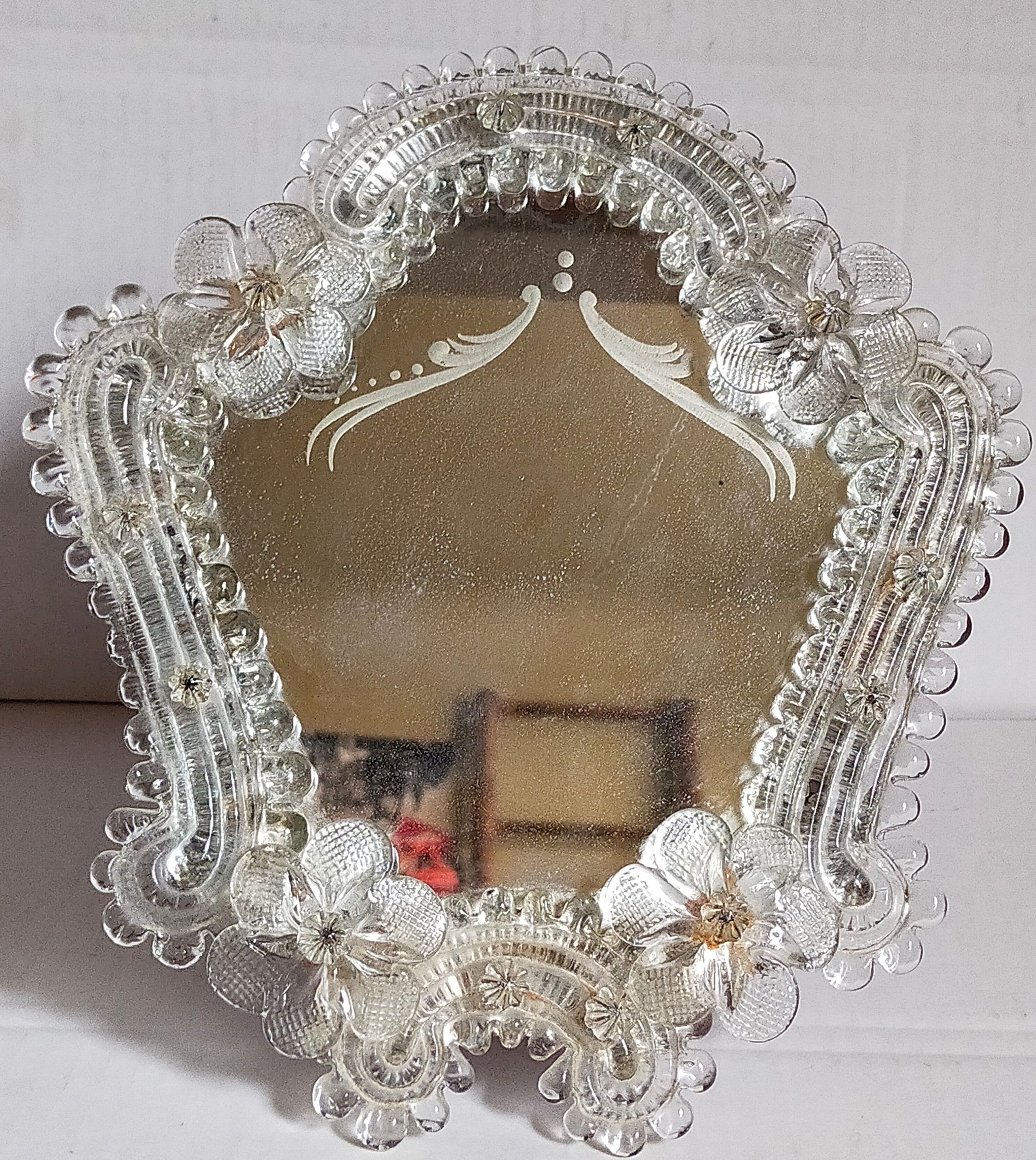 Venetian mirror 22cm X 24 cm Murano glass to pose 50s